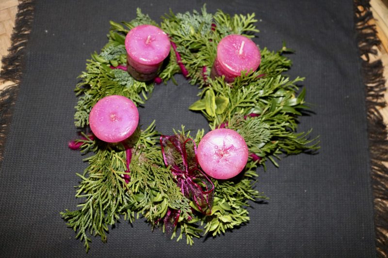 Adventskranz dekorieren 3