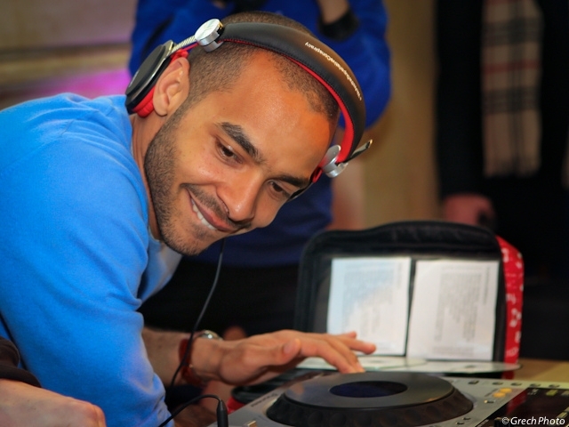 Dj Mehdi beim auflegen